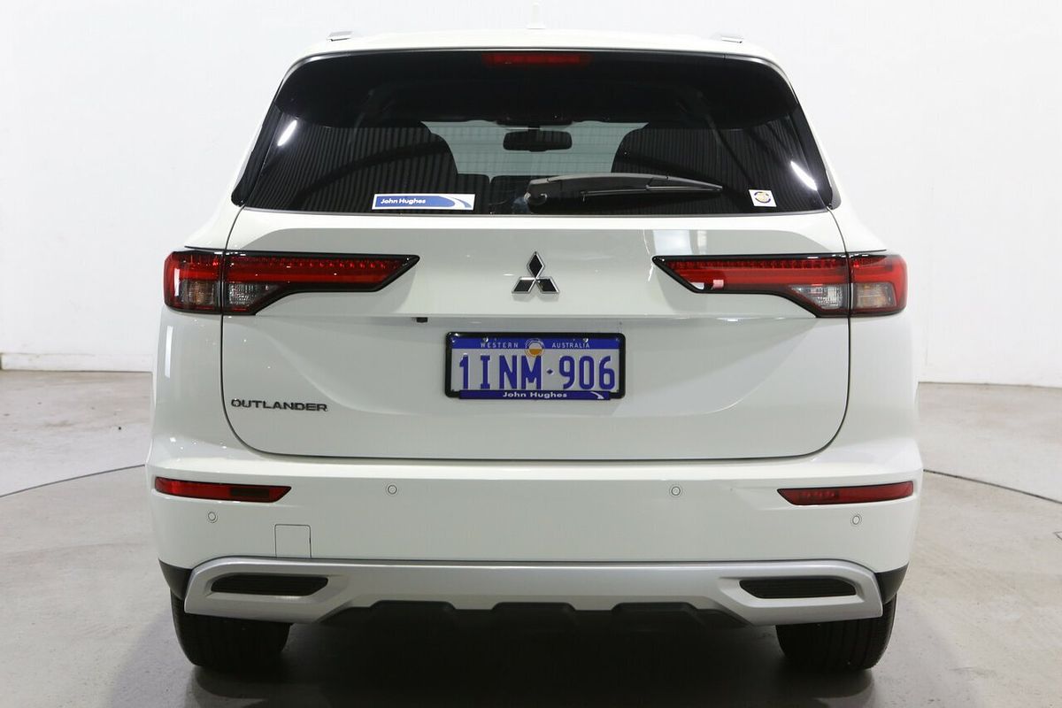 2025 Mitsubishi Outlander LS ZM