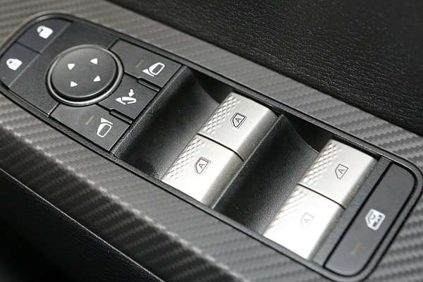 2025 Mitsubishi Outlander LS ZM