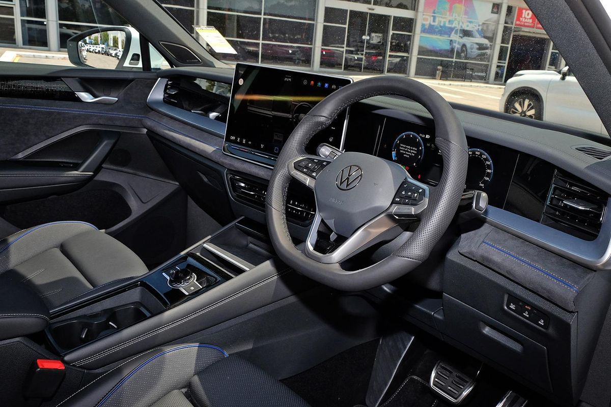 2025 Volkswagen Tayron 195TSI R-Line R4