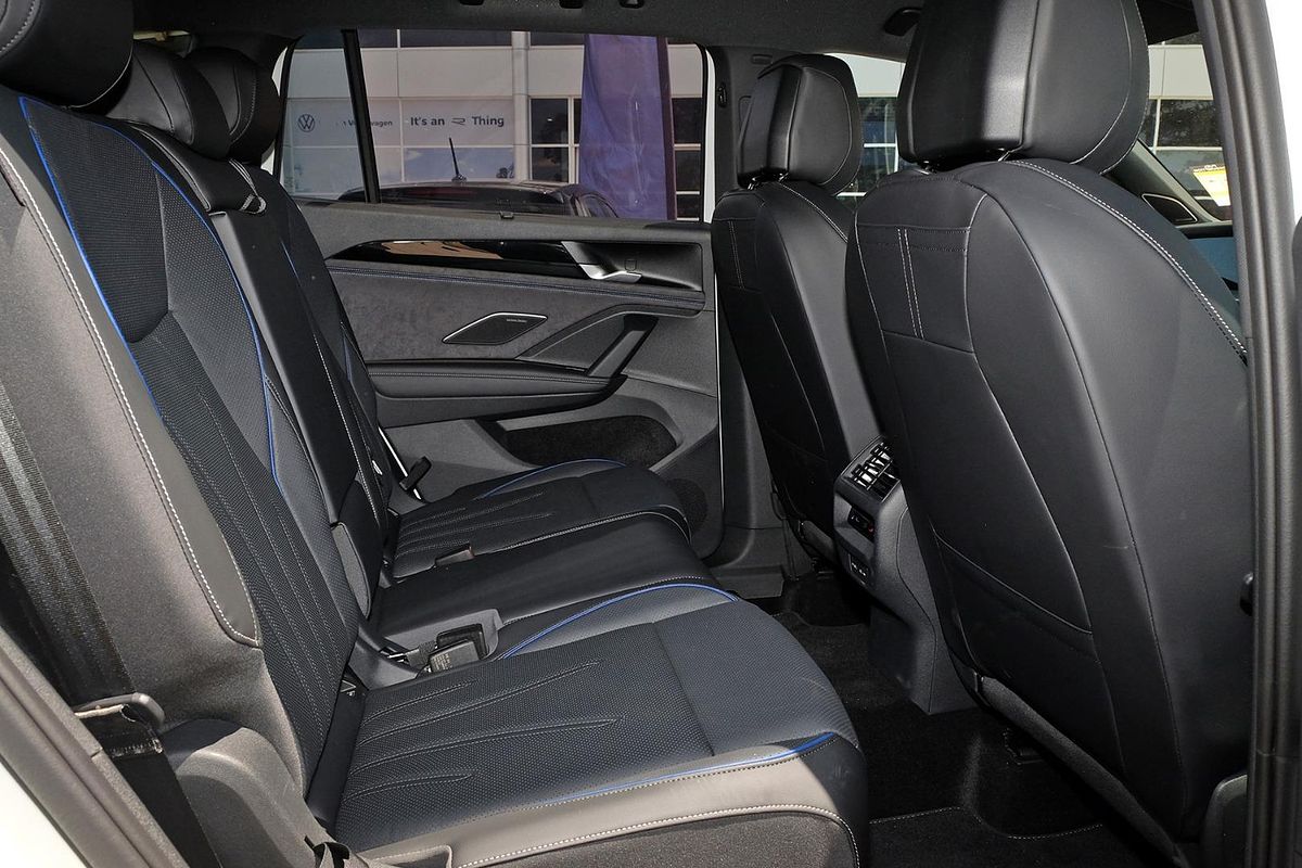 2025 Volkswagen Tayron 195TSI R-Line R4