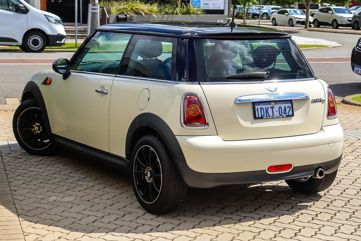 2010 MINI Hatch Cooper D R56