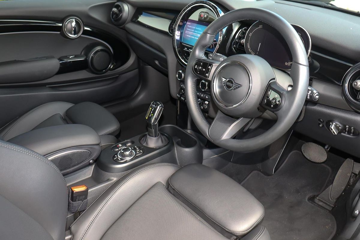 2022 MINI Hatch Cooper SE Classic F56 LCI-2