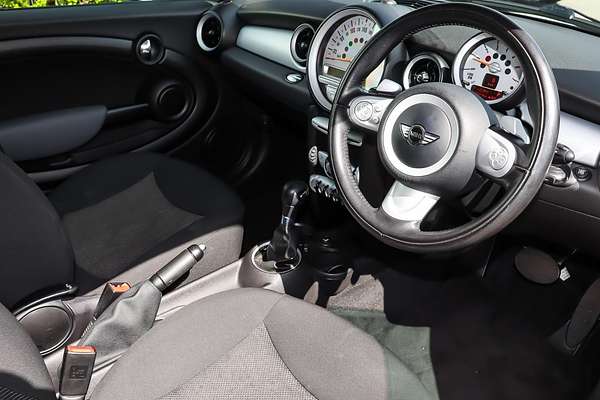 2010 MINI Hatch Cooper D R56