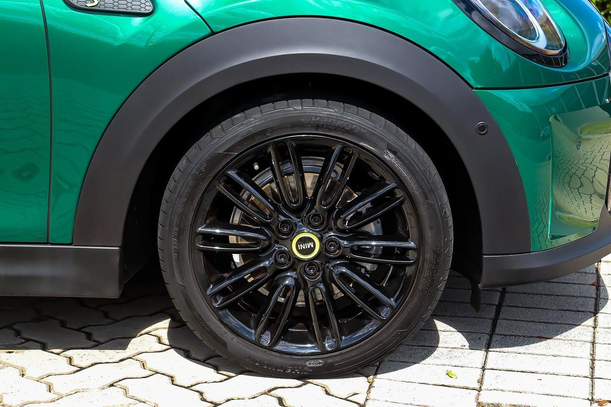 2022 MINI Hatch Cooper SE Classic F56 LCI-2