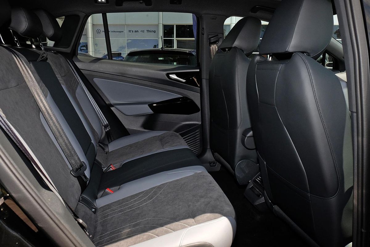 2025 Volkswagen ID.4 Pro E2