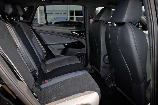 2025 Volkswagen ID.4 Pro E2