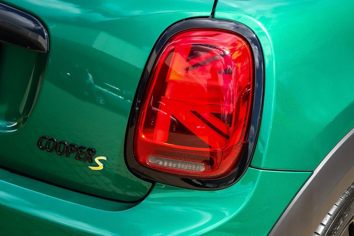 2022 MINI Hatch Cooper SE Classic F56 LCI-2