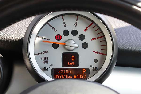 2010 MINI Hatch Cooper D R56