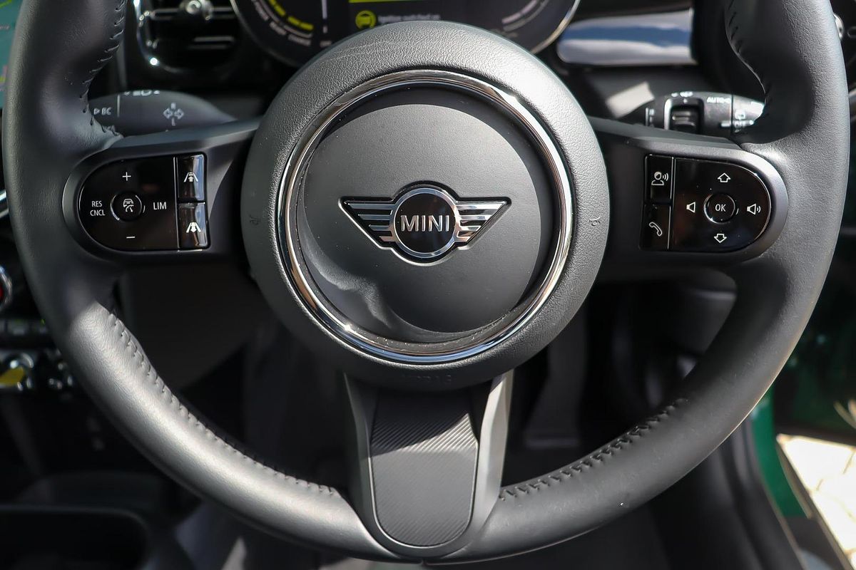 2022 MINI Hatch Cooper SE Classic F56 LCI-2