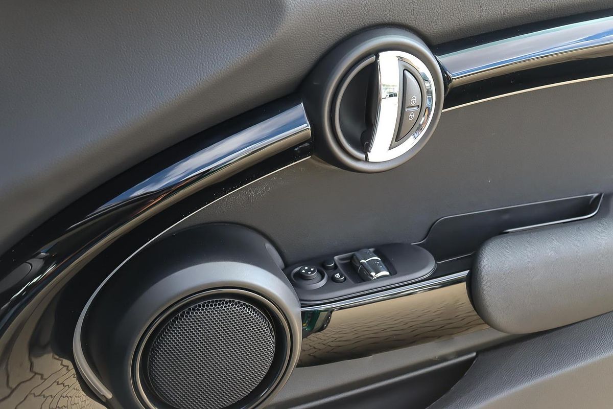 2022 MINI Hatch Cooper SE Classic F56 LCI-2