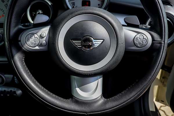 2010 MINI Hatch Cooper D R56