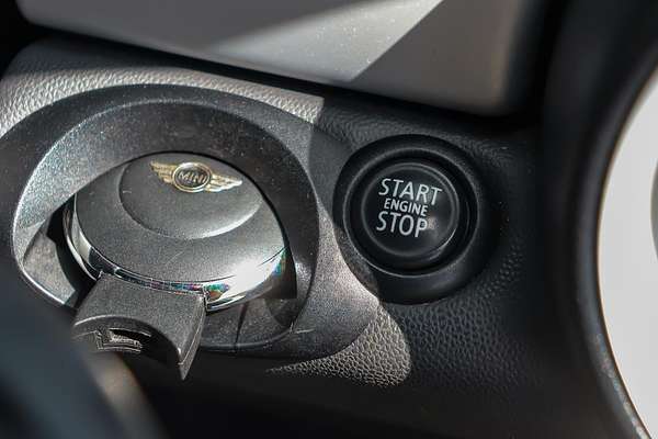 2010 MINI Hatch Cooper D R56