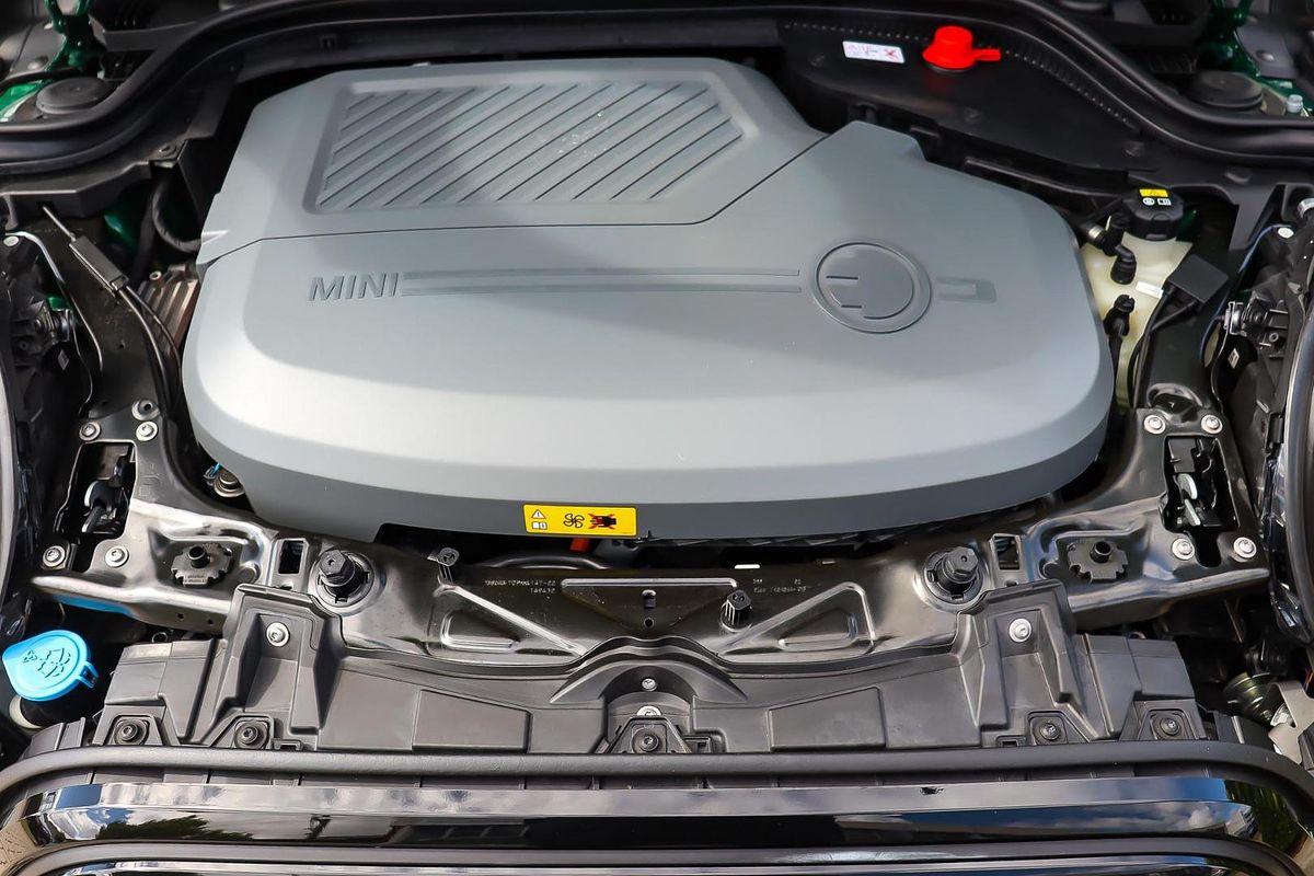 2022 MINI Hatch Cooper SE Classic F56 LCI-2