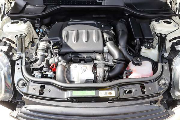 2010 MINI Hatch Cooper D R56