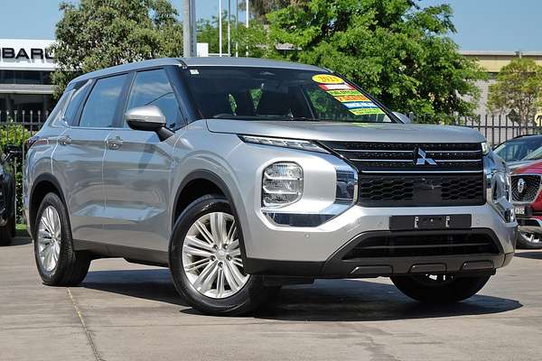 2024 Mitsubishi Outlander ES ZM