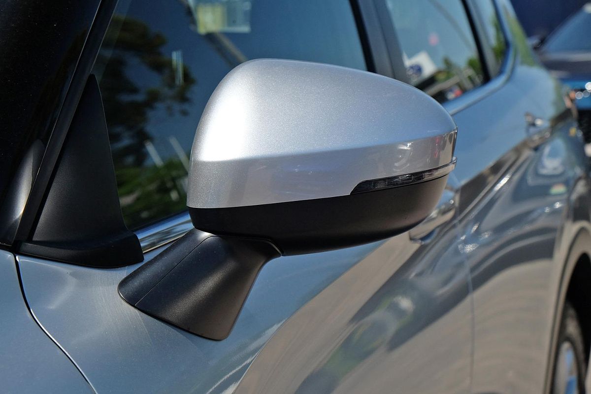 2024 Mitsubishi Outlander ES ZM