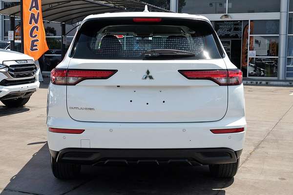 2024 Mitsubishi Outlander ES ZM