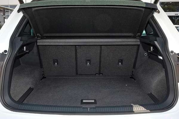 2024 Volkswagen Tiguan 162TSI R-Line 5N