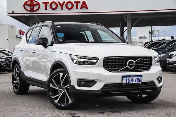 2022 Volvo XC40 T5 R-Design