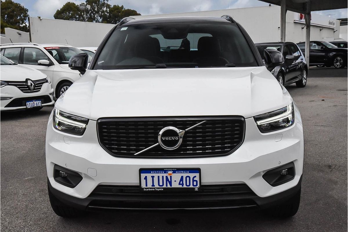 2022 Volvo XC40 T5 R-Design