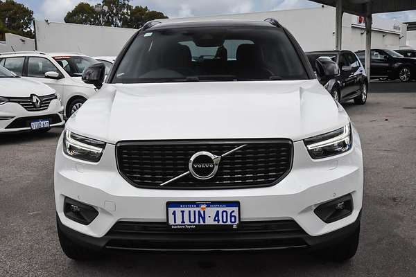 2022 Volvo XC40 T5 R-Design