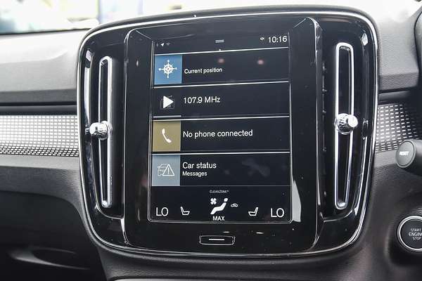 2022 Volvo XC40 T5 R-Design