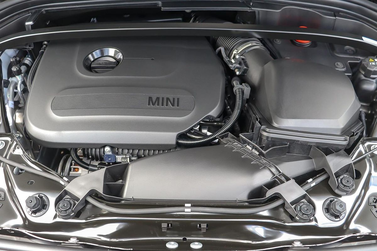 2025 MINI Countryman C Classic U25