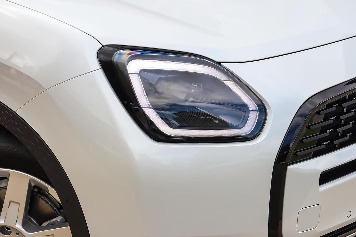 2025 MINI Countryman C Classic U25