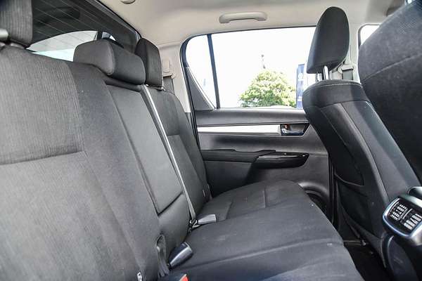 2020 Toyota Hilux SR5 GUN126R 4X4