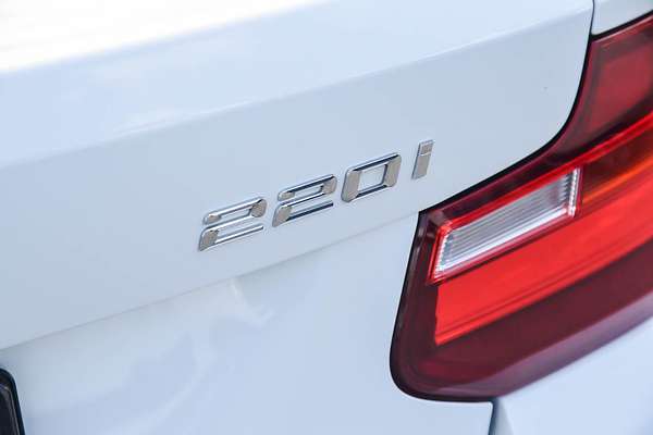 2015 BMW 2 Series 220i Sport Line F23