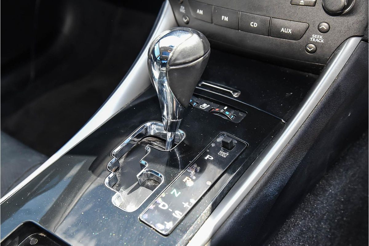 2011 Lexus IS IS350 Prestige GSE21R