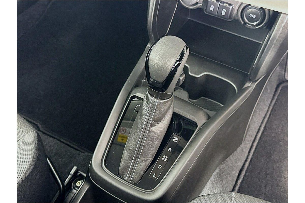 2025 Suzuki Swift Hybrid Plus UZ