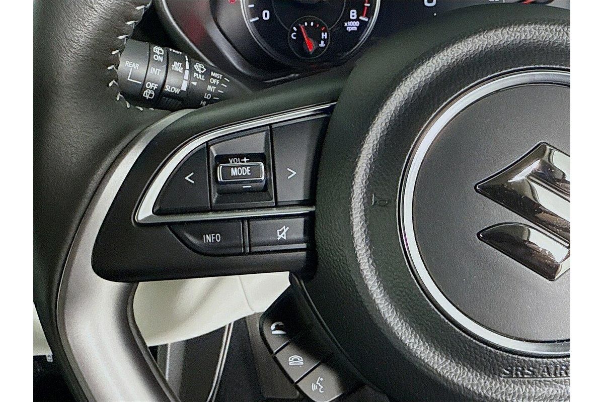 2025 Suzuki Swift Hybrid Plus UZ