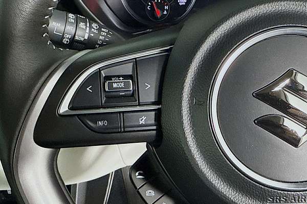 2025 Suzuki Swift Hybrid Plus UZ