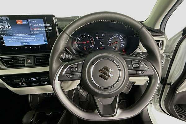 2025 Suzuki Swift Hybrid Plus UZ