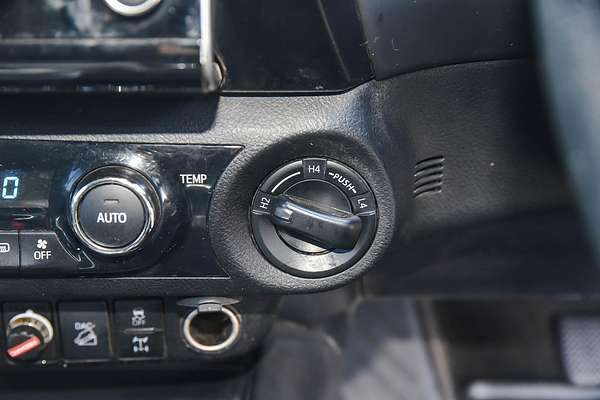 2020 Toyota Hilux SR5 GUN126R 4X4