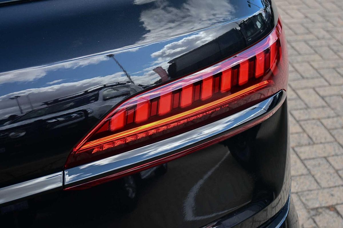 2023 Audi SQ7 TFSI 4M