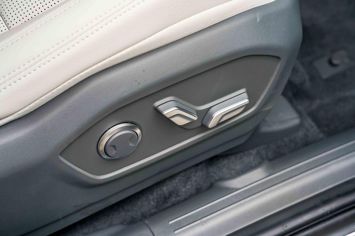 2025 Hyundai Santa Fe Hybrid Elite MX5.V2