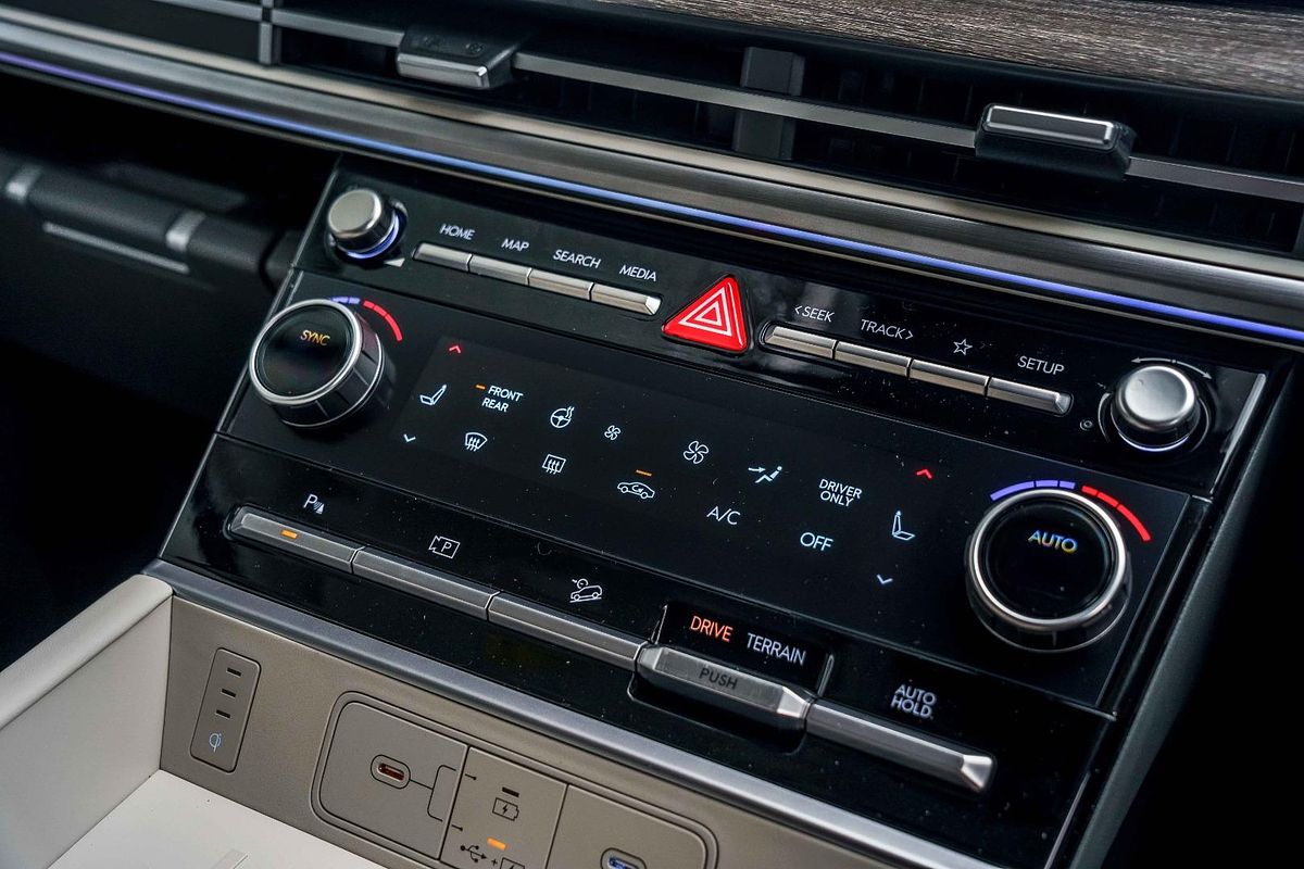 2025 Hyundai Santa Fe Hybrid Elite MX5.V2