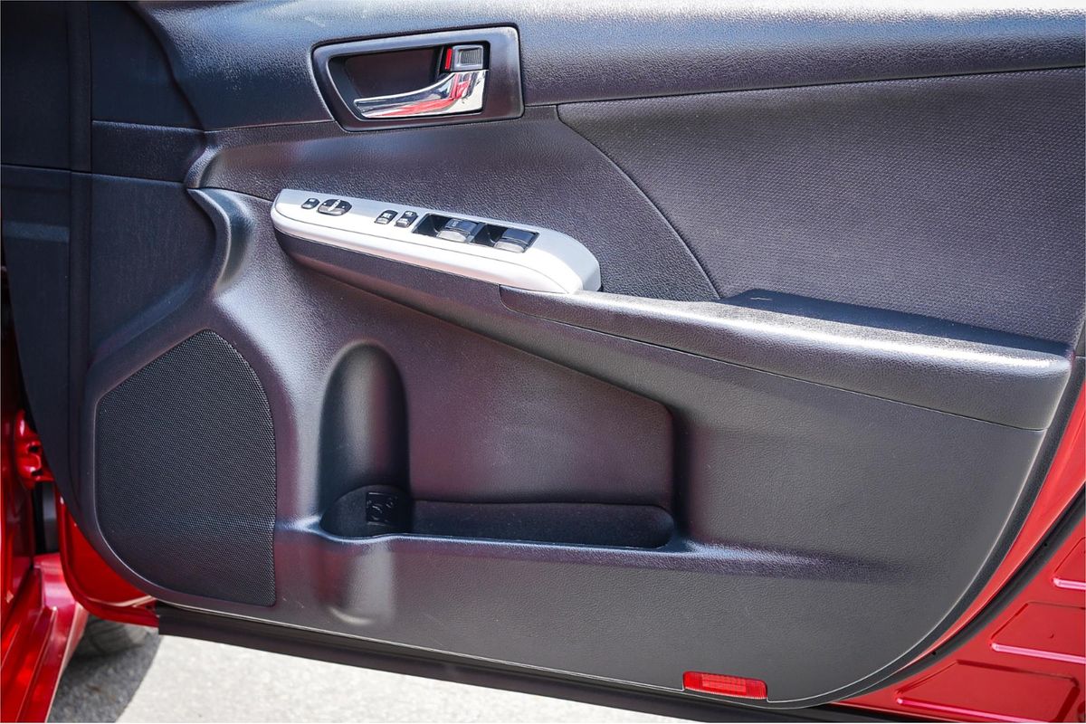 2015 Toyota Camry Atara S AVV50R