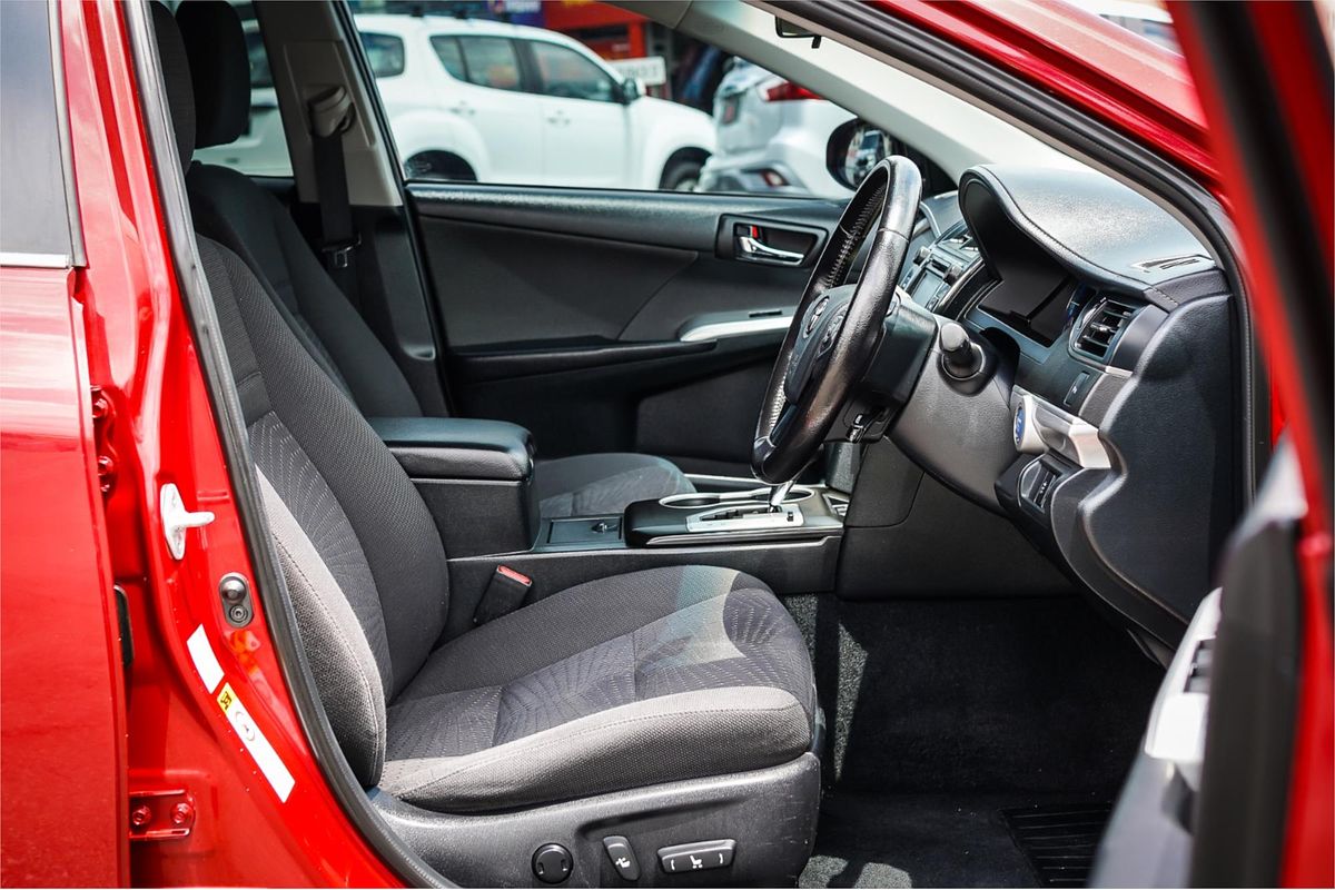 2015 Toyota Camry Atara S AVV50R