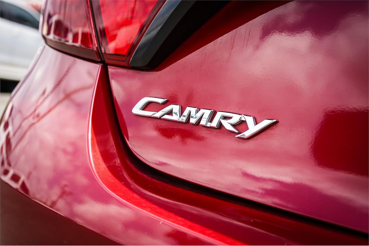 2015 Toyota Camry Atara S AVV50R