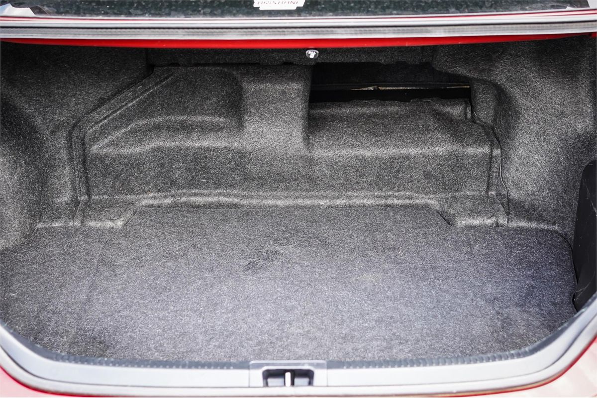 2015 Toyota Camry Atara S AVV50R