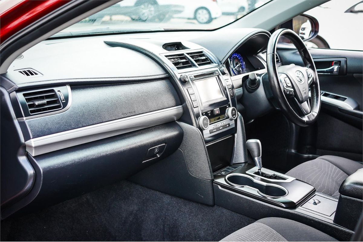 2015 Toyota Camry Atara S AVV50R