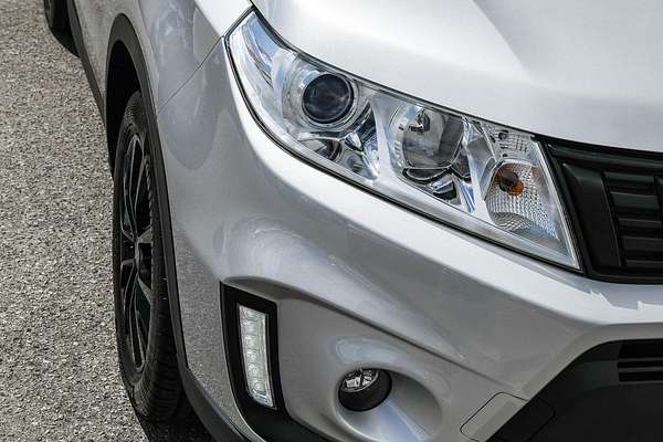 2024 Suzuki Vitara Shadow LY Series II