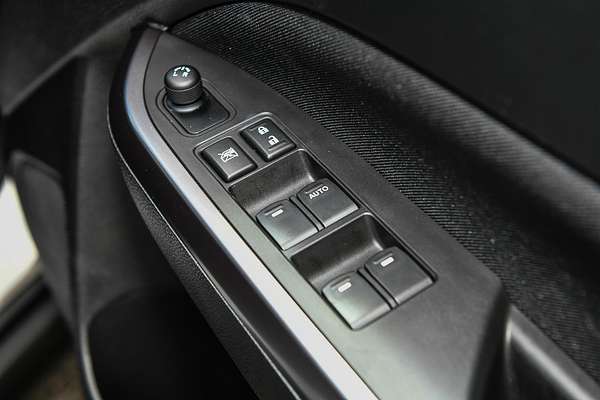 2024 Suzuki Vitara Shadow LY Series II