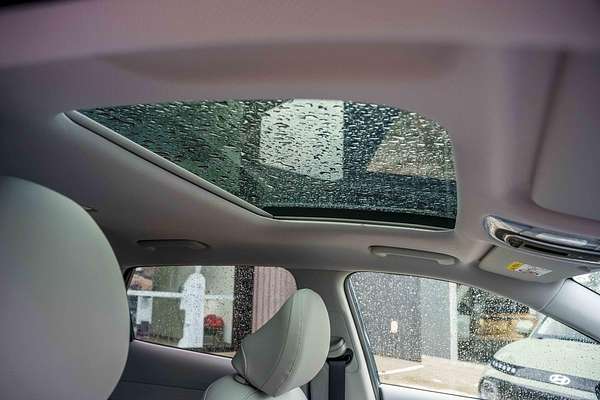 2025 Hyundai Kona Premium SX2.V3