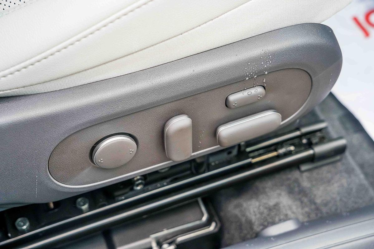 2025 Hyundai Kona Premium SX2.V3