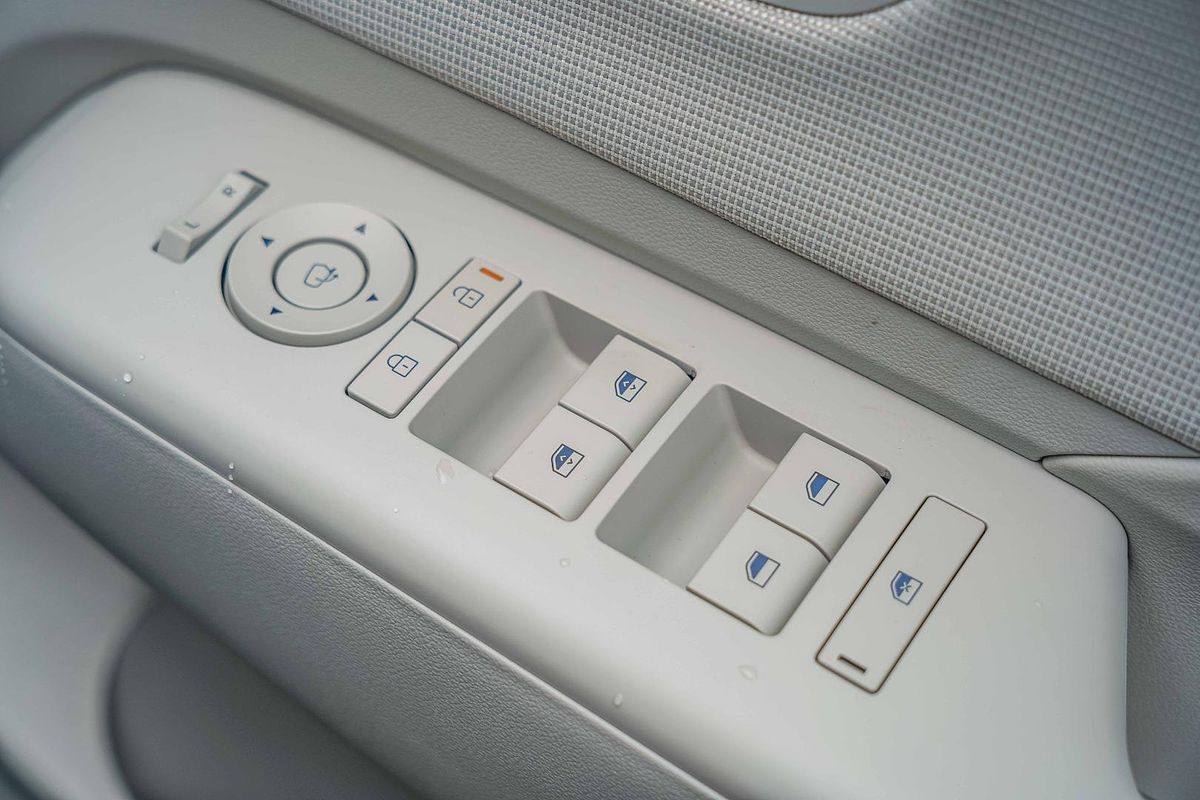 2025 Hyundai Kona Premium SX2.V3