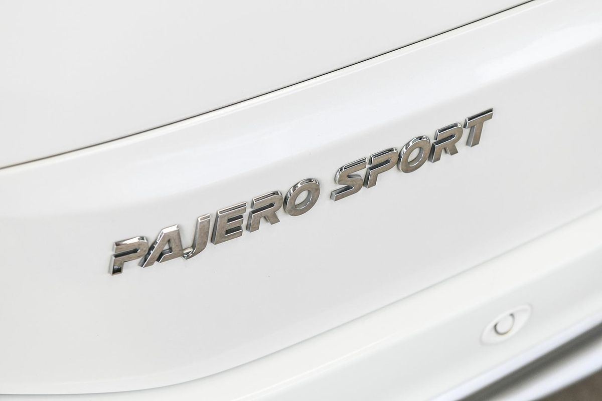 2019 Mitsubishi Pajero Sport Black Edition QE